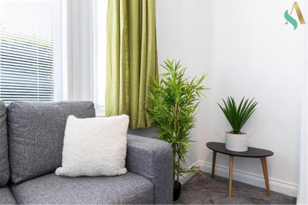 5 Double Bedrooms With Ensuites - Teesside House Tsac Редкар Экстерьер фото