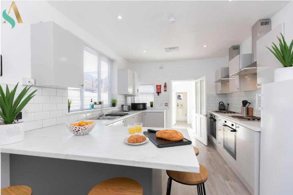 5 Double Bedrooms With Ensuites - Teesside House Tsac Редкар Экстерьер фото